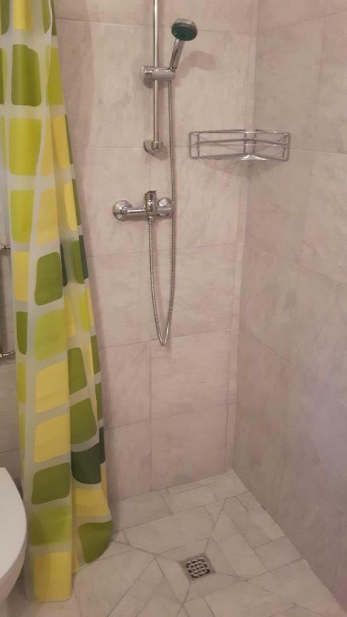 Relax In Crni Kal 2 Apartman Kültér fotó